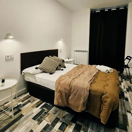 Hostal Andrea Granvia Madrid Exterior photo